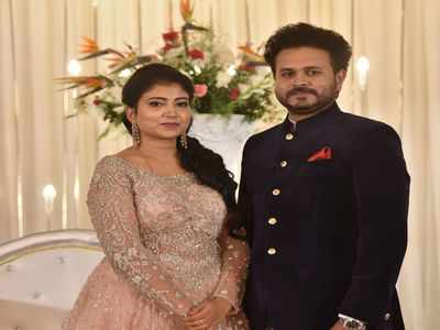 Filmi folk and politicos bless newlyweds Manoj & Anusha