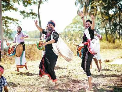 Raghu Dixit and Naveen Sajju sing a song on Maadappa for the film Orchestra