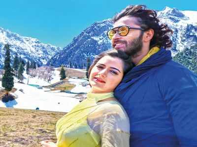 Ishan and Ashika Ranganath in Kashmir for Raymo's romantic duet