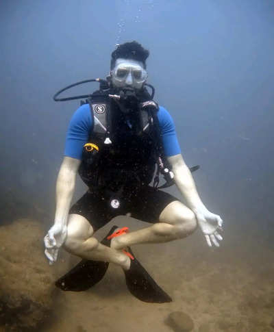 Diganth gets up, close and personal with the sea