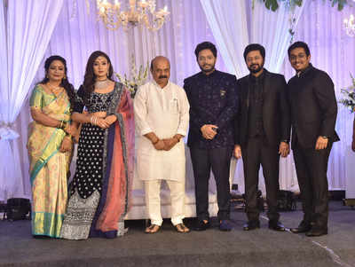 Well-wishers line up for Sagar and Deepa's wedding reception