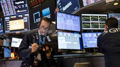 Markets tumble worldwide, bear market growls on Wall Street