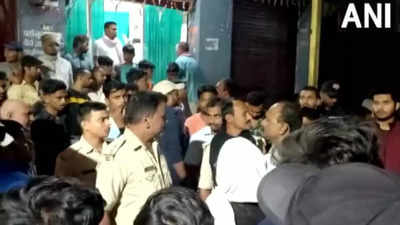 Bihar: Criminals shot at two people during rush hour in Patna