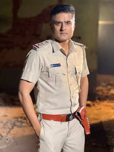 Prashanth Sambargi makes his Sandalwood debut as a cop