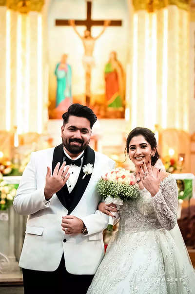 And now, a Mangaluru Catholic wedding for Tharun and Sonal